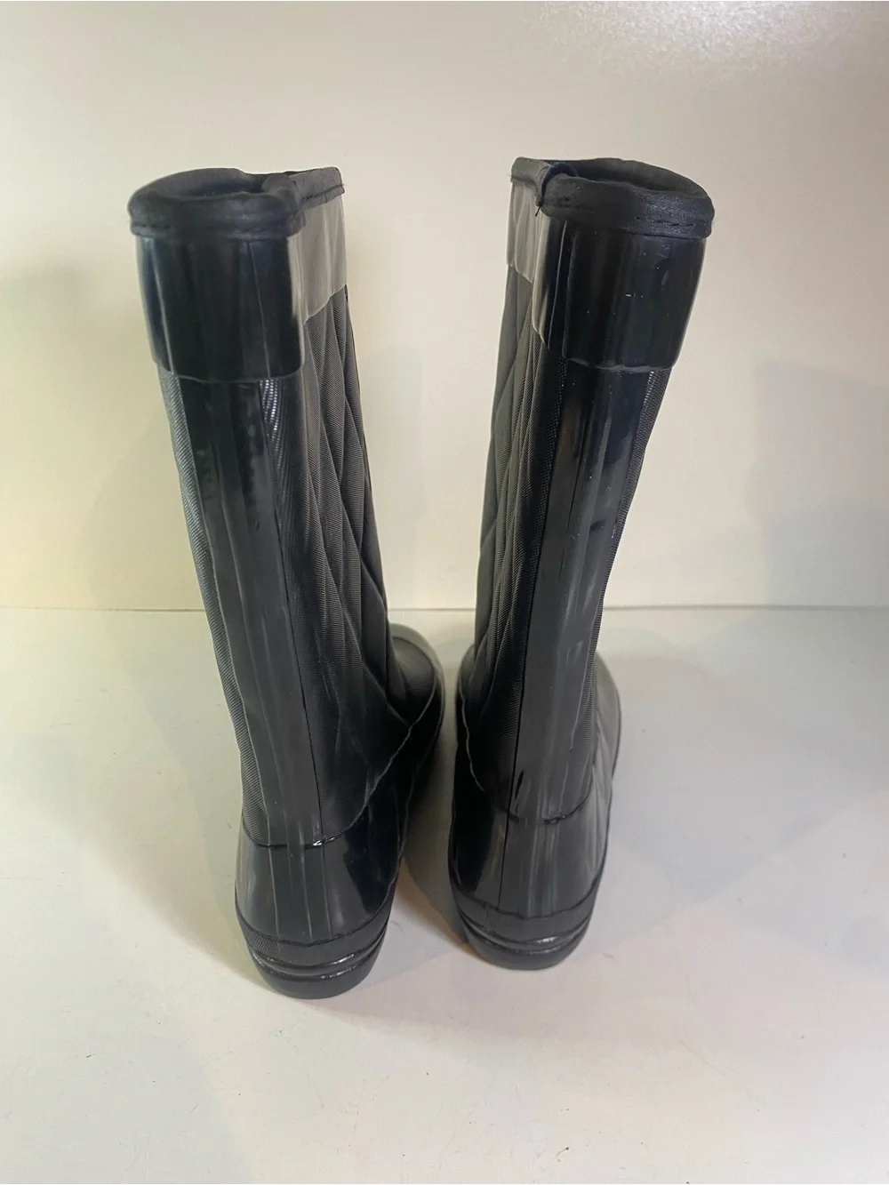 Sporto Luxe Tribeca Quilted Front Zipper Rain Boot Size 8